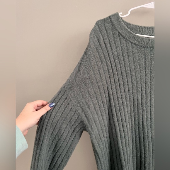 Aerie Super Soft Oversized Cozy Sweater Dusty Sage Green Size M Ribbed‎ Knit - Picture 3 of 5